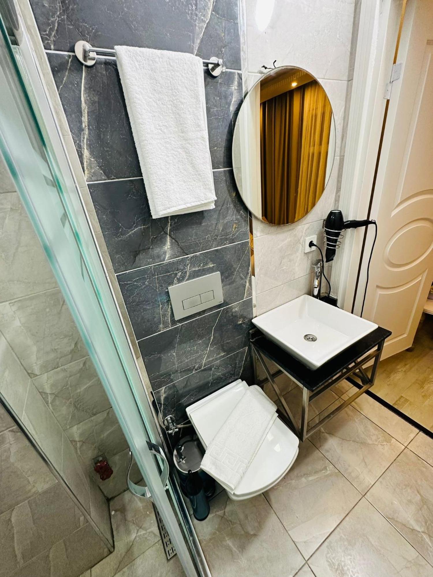 Taksim Brand Suit Hotel Istanbul Exterior photo